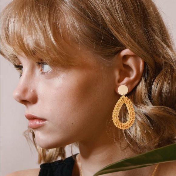 Rattan Teardrop Ethnic Earrings - Picture 4 of 10